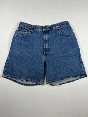Vintage 1990s Levis 551 Relaxed Fit Denim Shorts Medium Wash Womens Size 14
